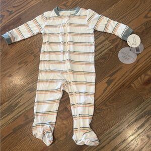 NWT Milkberry Bamboo Footies